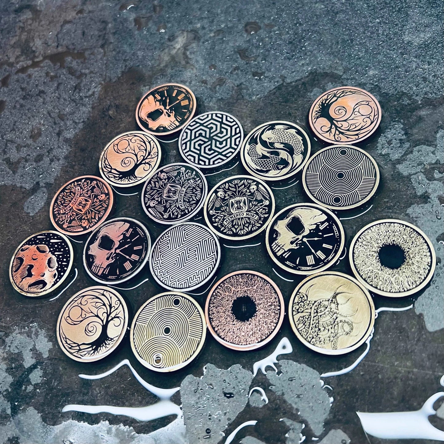 Personalise Metal Coins（After ordering please send your needs to our email)(PRICE ACCORDING TO REQUIREMENT)